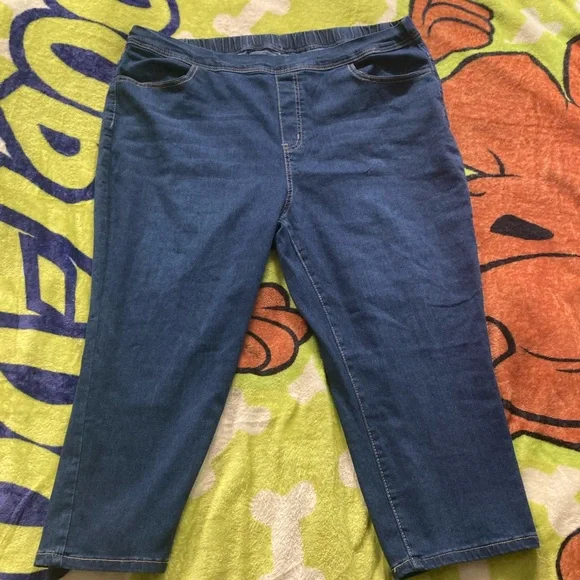 Capris - Picture 5 of 5